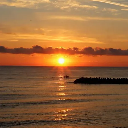 Хотел хотел панорама Китен