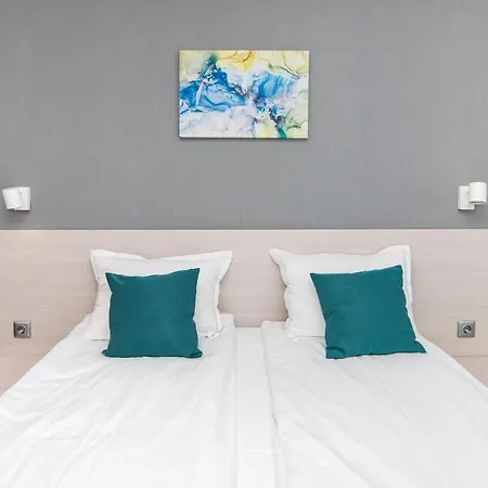 хотел панорама Хотел 2*