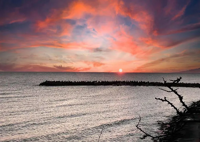 хотел панорама Hotel Kiten (Burgas)